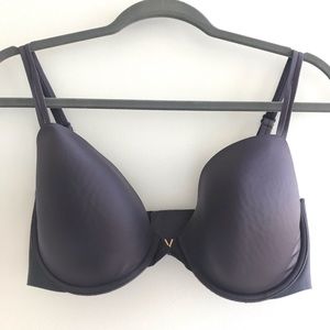 💎 Victoria’s Secret Lined Demi Bra